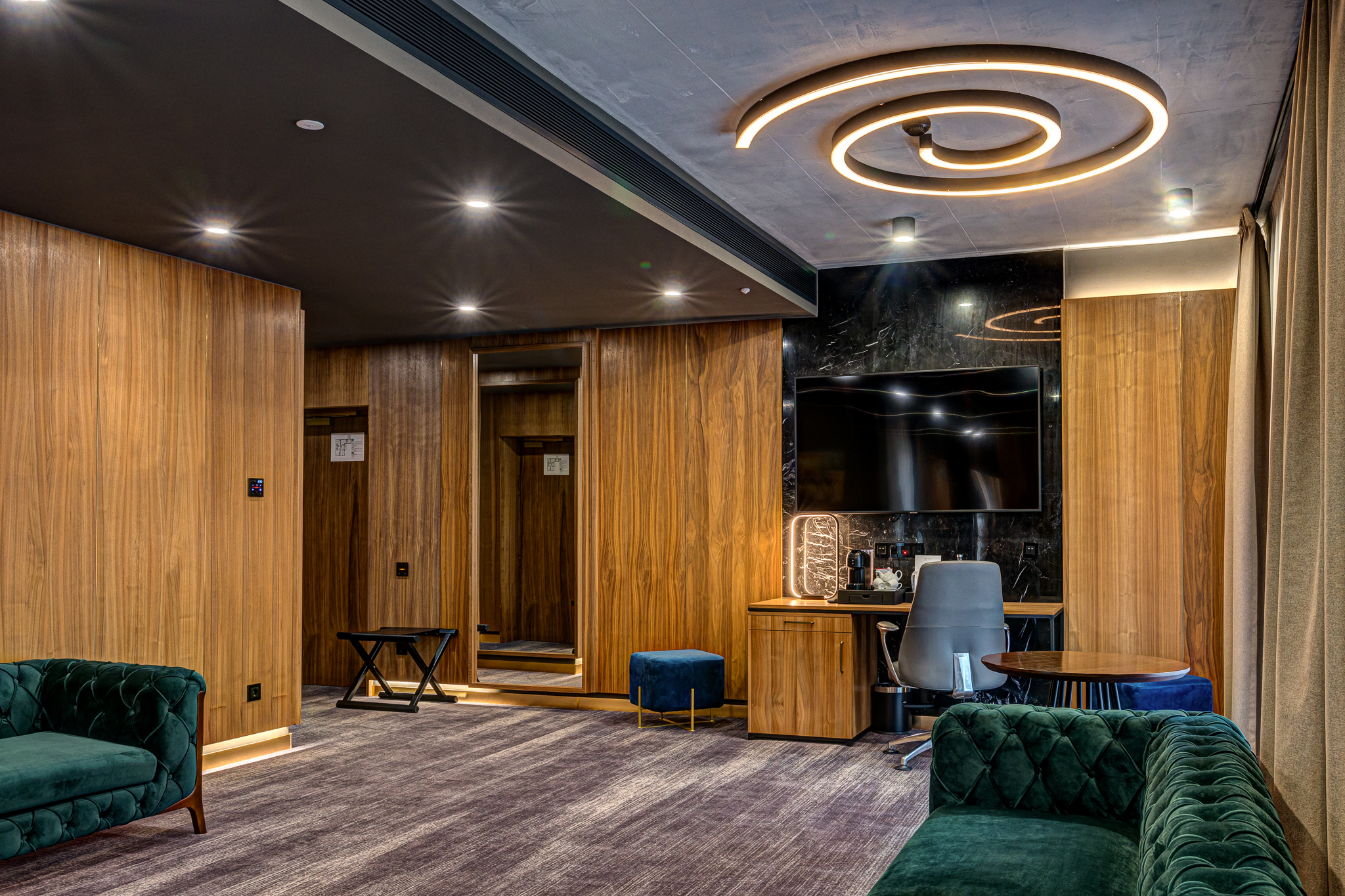 Grand Executive